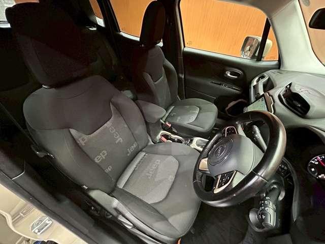 ジープ・レネゲード ロンジチュード　ビーツオーディオ　クルーズコントロール　レーンキープアシスト　ＫＥＮＷＯＯＤナビ　フルセグＴＶ　バックカメラ　Ｂｌｕｅｔｏｏｔｈ　純正アルミホイール　ＥＴＣ（6枚目）