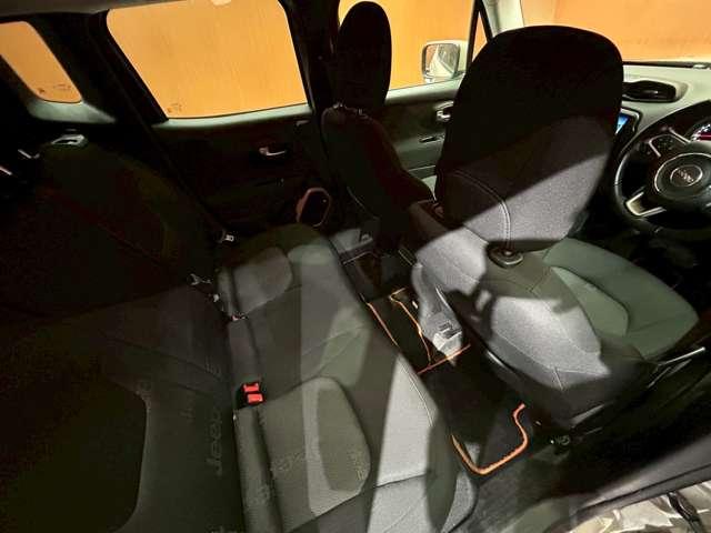 ジープ・レネゲード ロンジチュード　ビーツオーディオ　クルーズコントロール　レーンキープアシスト　ＫＥＮＷＯＯＤナビ　フルセグＴＶ　バックカメラ　Ｂｌｕｅｔｏｏｔｈ　純正アルミホイール　ＥＴＣ（7枚目）