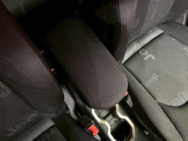 ジープ・レネゲード ロンジチュード　ビーツオーディオ　クルーズコントロール　レーンキープアシスト　ＫＥＮＷＯＯＤナビ　フルセグＴＶ　バックカメラ　Ｂｌｕｅｔｏｏｔｈ　純正アルミホイール　ＥＴＣ（15枚目）