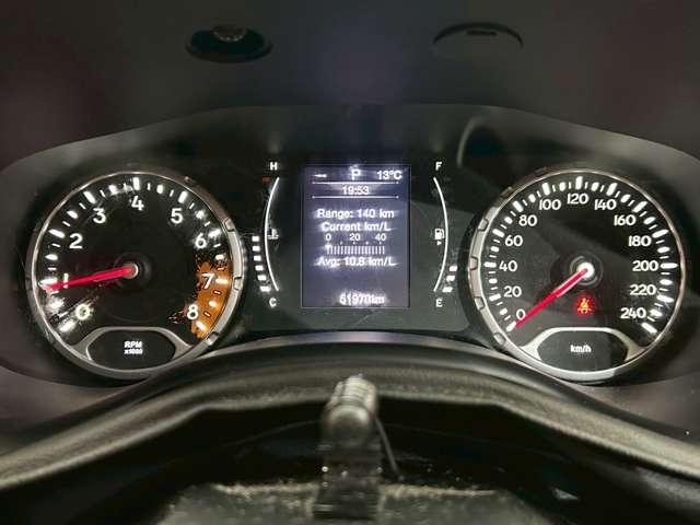 ジープ・レネゲード ロンジチュード　ビーツオーディオ　クルーズコントロール　レーンキープアシスト　ＫＥＮＷＯＯＤナビ　フルセグＴＶ　バックカメラ　Ｂｌｕｅｔｏｏｔｈ　純正アルミホイール　ＥＴＣ（18枚目）