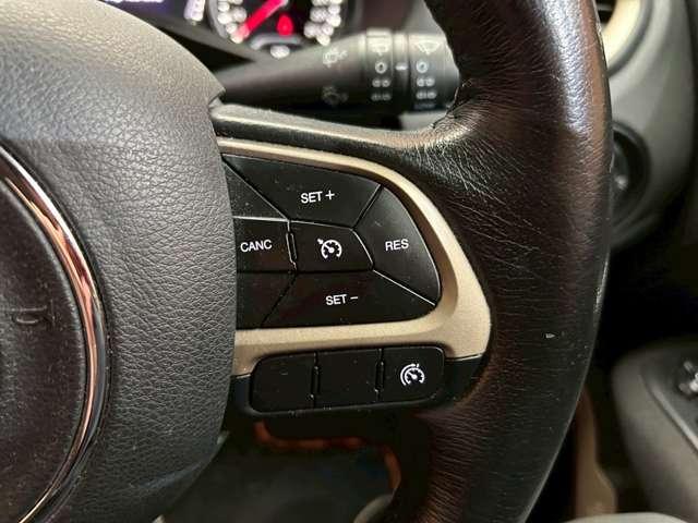 ジープ・レネゲード ロンジチュード　ビーツオーディオ　クルーズコントロール　レーンキープアシスト　ＫＥＮＷＯＯＤナビ　フルセグＴＶ　バックカメラ　Ｂｌｕｅｔｏｏｔｈ　純正アルミホイール　ＥＴＣ（19枚目）