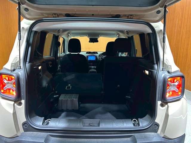 ジープ・レネゲード ロンジチュード　ビーツオーディオ　クルーズコントロール　レーンキープアシスト　ＫＥＮＷＯＯＤナビ　フルセグＴＶ　バックカメラ　Ｂｌｕｅｔｏｏｔｈ　純正アルミホイール　ＥＴＣ（40枚目）