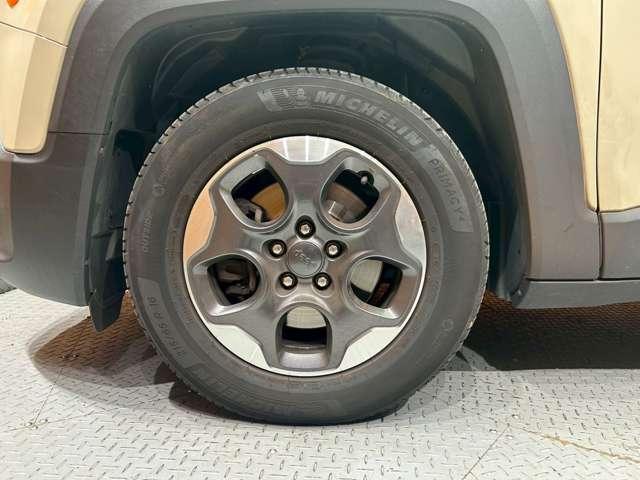 ジープ・レネゲード ロンジチュード　ビーツオーディオ　クルーズコントロール　レーンキープアシスト　ＫＥＮＷＯＯＤナビ　フルセグＴＶ　バックカメラ　Ｂｌｕｅｔｏｏｔｈ　純正アルミホイール　ＥＴＣ（54枚目）