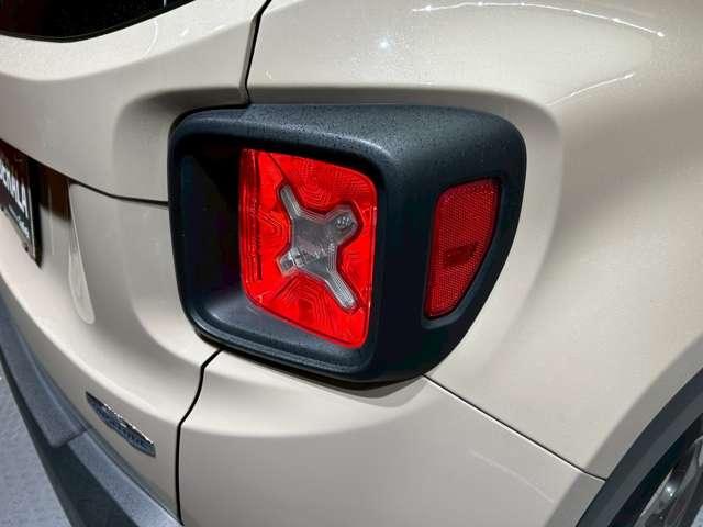 ジープ・レネゲード ロンジチュード　ビーツオーディオ　クルーズコントロール　レーンキープアシスト　ＫＥＮＷＯＯＤナビ　フルセグＴＶ　バックカメラ　Ｂｌｕｅｔｏｏｔｈ　純正アルミホイール　ＥＴＣ（55枚目）