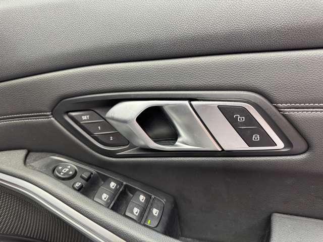 ３シリーズ ３２０ｄ　ｘＤｒｉｖｅツーリング　Ｍスポーツ　ハイラインＰＫＧ　ＡＣＣ　黒革シート　ナビ　Ｂカメラ　Ｂｌｕｅｔｏｏｔｈ接続　電動リアゲート　電動シート　シートヒーター　ＬＥＤヘッドライト　　衝突軽減Ｂ　ＢＳＭ　ＬＫＡ　　ＥＴＣ　ドラレコ（27枚目）