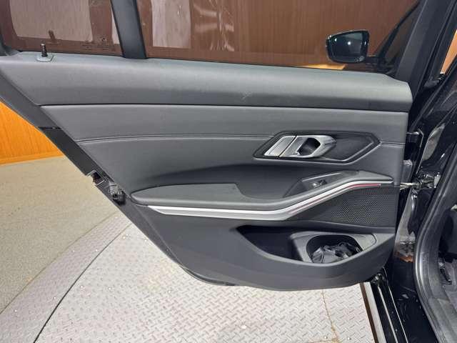 ３シリーズ ３２０ｄ　ｘＤｒｉｖｅツーリング　Ｍスポーツ　ハイラインＰＫＧ　ＡＣＣ　黒革シート　ナビ　Ｂカメラ　Ｂｌｕｅｔｏｏｔｈ接続　電動リアゲート　電動シート　シートヒーター　ＬＥＤヘッドライト　　衝突軽減Ｂ　ＢＳＭ　ＬＫＡ　　ＥＴＣ　ドラレコ（45枚目）