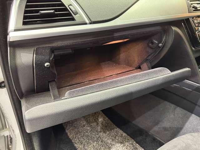 ４シリーズ ４２０ｉグランクーペ　Ｍスピリット　ＡＣＣ　ナビ　ＴＶ　Ｂカメラ　Ｂｌｕｅｔｏｏｔｈ接続　　ＬＥＤヘッドライト　電動リアゲート　ＰＤＣ　コンフォートアクセス　衝突軽減Ｂ　ＢＳＭ　ＬＫＡ　ドラレコ（32枚目）