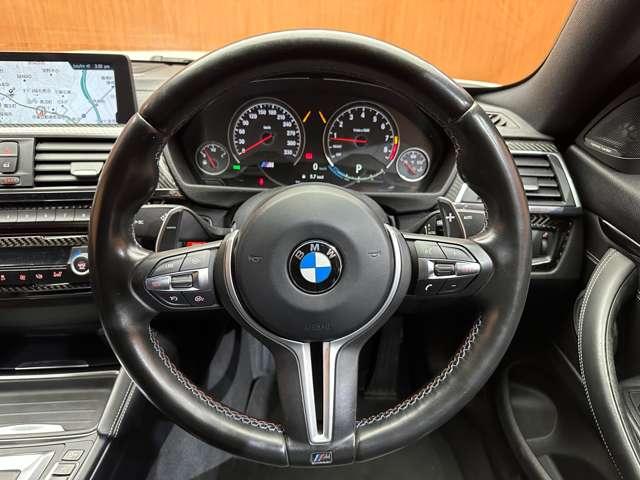 M4 M4クーペ 19インチAW harman/kardon 黒革 カーボンインテリア カーボンルーフ ブルーキャリパー HUD インテリジェントセーフティ クルコン 純正ナビ Bluetooth シートヒーター(18枚目)