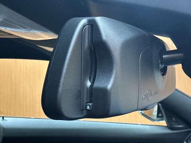 M4 M4クーペ 19インチAW harman/kardon 黒革 カーボンインテリア カーボンルーフ ブルーキャリパー HUD インテリジェントセーフティ クルコン 純正ナビ Bluetooth シートヒーター(32枚目)