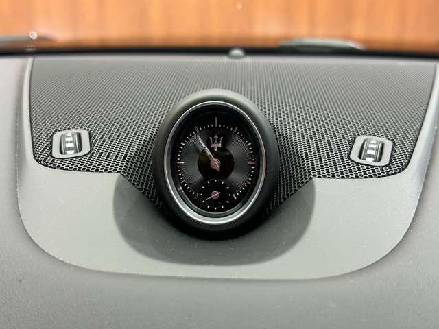 レヴァンテ V8ウルティマ 限定車 パノラマSR 茶黒革シート Bowers&Wilkinsサウンド ACC ナビ TV 360°Bluetooth接続 シートH パークアシスト 電動リアゲート 純正22インチAW ドラレコ(15枚目)