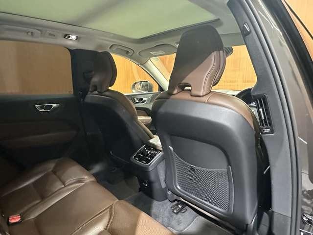 ＸＣ６０ Ｔ５　ＡＷＤ　インスクリプション　パノラマＳＲ　茶革シート　ｈａｒｍａｎｋａｒｄｏｎサウンド　ＨＵＤ　ＡＣＣ　ナビ　３６０°Ｂｌｕｅｔｏｏｔｈ接続　シートヒーター　ベンチレーション　電動リアゲート　パークアシスト　衝突軽減Ｂ　ＢＳＭ（8枚目）