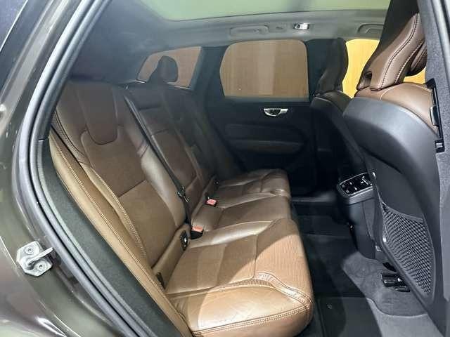 ＸＣ６０ Ｔ５　ＡＷＤ　インスクリプション　パノラマＳＲ　茶革シート　ｈａｒｍａｎｋａｒｄｏｎサウンド　ＨＵＤ　ＡＣＣ　ナビ　３６０°Ｂｌｕｅｔｏｏｔｈ接続　シートヒーター　ベンチレーション　電動リアゲート　パークアシスト　衝突軽減Ｂ　ＢＳＭ（9枚目）