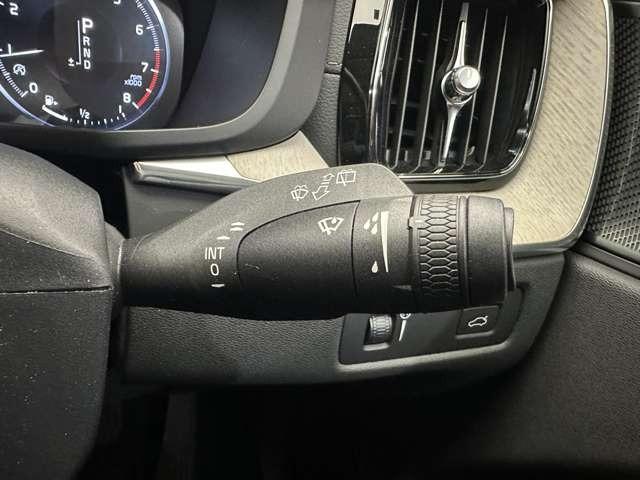 ＸＣ６０ Ｔ５　ＡＷＤ　インスクリプション　パノラマＳＲ　茶革シート　ｈａｒｍａｎｋａｒｄｏｎサウンド　ＨＵＤ　ＡＣＣ　ナビ　３６０°Ｂｌｕｅｔｏｏｔｈ接続　シートヒーター　ベンチレーション　電動リアゲート　パークアシスト　衝突軽減Ｂ　ＢＳＭ（24枚目）