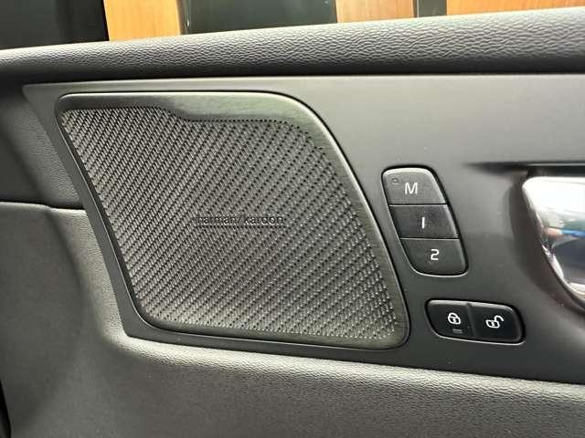 ＸＣ６０ Ｔ５　ＡＷＤ　インスクリプション　パノラマＳＲ　茶革シート　ｈａｒｍａｎｋａｒｄｏｎサウンド　ＨＵＤ　ＡＣＣ　ナビ　３６０°Ｂｌｕｅｔｏｏｔｈ接続　シートヒーター　ベンチレーション　電動リアゲート　パークアシスト　衝突軽減Ｂ　ＢＳＭ（27枚目）