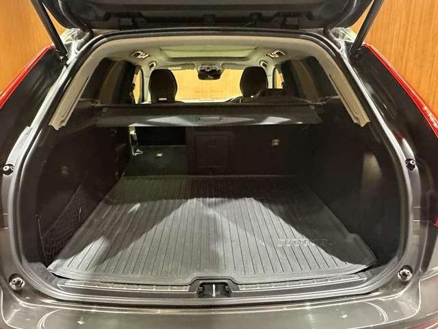 ＸＣ６０ Ｔ５　ＡＷＤ　インスクリプション　パノラマＳＲ　茶革シート　ｈａｒｍａｎｋａｒｄｏｎサウンド　ＨＵＤ　ＡＣＣ　ナビ　３６０°Ｂｌｕｅｔｏｏｔｈ接続　シートヒーター　ベンチレーション　電動リアゲート　パークアシスト　衝突軽減Ｂ　ＢＳＭ（47枚目）