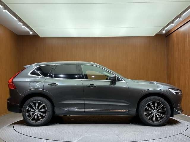 ＸＣ６０ Ｔ５　ＡＷＤ　インスクリプション　パノラマＳＲ　茶革シート　ｈａｒｍａｎｋａｒｄｏｎサウンド　ＨＵＤ　ＡＣＣ　ナビ　３６０°Ｂｌｕｅｔｏｏｔｈ接続　シートヒーター　ベンチレーション　電動リアゲート　パークアシスト　衝突軽減Ｂ　ＢＳＭ（52枚目）