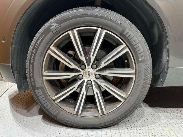 ＸＣ６０ Ｔ５　ＡＷＤ　インスクリプション　パノラマＳＲ　茶革シート　ｈａｒｍａｎｋａｒｄｏｎサウンド　ＨＵＤ　ＡＣＣ　ナビ　３６０°Ｂｌｕｅｔｏｏｔｈ接続　シートヒーター　ベンチレーション　電動リアゲート　パークアシスト　衝突軽減Ｂ　ＢＳＭ（60枚目）