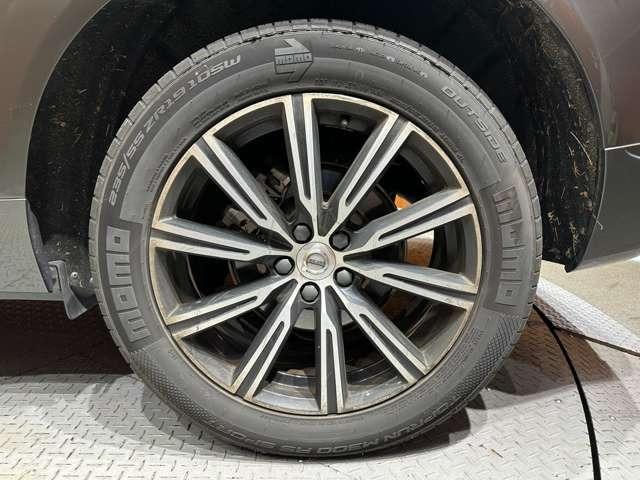 ＸＣ６０ Ｔ５　ＡＷＤ　インスクリプション　パノラマＳＲ　茶革シート　ｈａｒｍａｎｋａｒｄｏｎサウンド　ＨＵＤ　ＡＣＣ　ナビ　３６０°Ｂｌｕｅｔｏｏｔｈ接続　シートヒーター　ベンチレーション　電動リアゲート　パークアシスト　衝突軽減Ｂ　ＢＳＭ（62枚目）