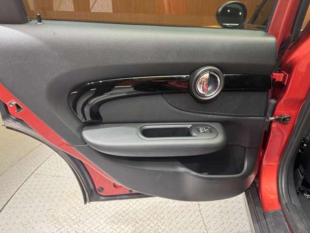 ＭＩＮＩ クーパー　クラブマン　ペッパーＰＫＧ　ＡＣＣ　ナビ　Ｂカメラ　Ｂｌｕｅｔｏｏｔｈ接続　ＰＤＣ　インテリジェントセーフティ　ＬＥＤヘッドライト　エキサイトメントＰＫＧ　コンフォートアクセス　ドラレコ　ＥＴＣ（41枚目）