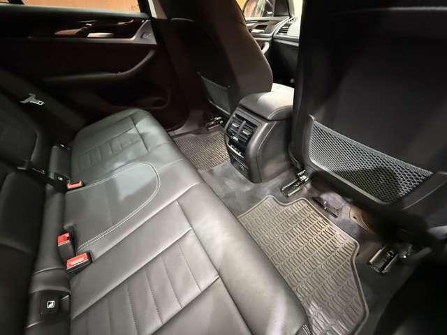 安心してカーライフを始めていただくことが出来るよう、納車前にディーラー整備工場もしくは熟練メカニックが在籍する輸入車専門の整備工場にて点検を行い、必要な整備を実施いたします。