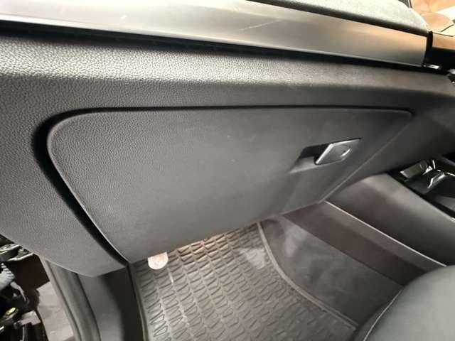 バックオーダーをご利用いただければ、希少なお車や、特定の装備のついたお車など、お客様からのご要望に応じて全国ネットワークからお探しさせて頂きます