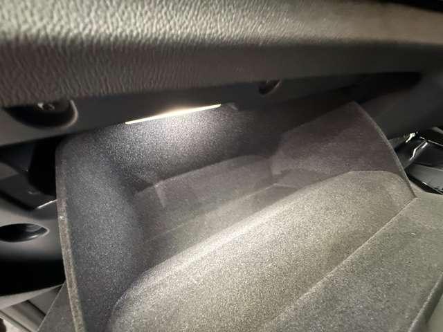 ご来店が難しいお客様もご安心下さい。自社での査定に加え、第三者機関に委託し、車両の鑑定を行っております。