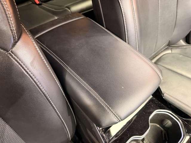 ジープ・グランドチェロキーＬ リミテッド　パノラマＳＲ　ＡＣＣ　黒革シート　ＨＵＤ　ナビ　ＴＶ　３６０°ＣａｒＰｌａｙ　Ｂｌｕｅｔｏｏｔｈ接続　ＡＬＰＩＮＥサウンド　シートＨ　ＬＥＤヘッドライト　衝突軽減Ｂ　ＢＳＭ　ＬＫＡ　ドラレコ　ＥＴＣ（19枚目）