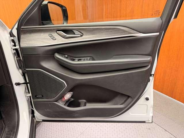 ジープ・グランドチェロキーＬ リミテッド　パノラマＳＲ　ＡＣＣ　黒革シート　ＨＵＤ　ナビ　ＴＶ　３６０°ＣａｒＰｌａｙ　Ｂｌｕｅｔｏｏｔｈ接続　ＡＬＰＩＮＥサウンド　シートＨ　ＬＥＤヘッドライト　衝突軽減Ｂ　ＢＳＭ　ＬＫＡ　ドラレコ　ＥＴＣ（48枚目）