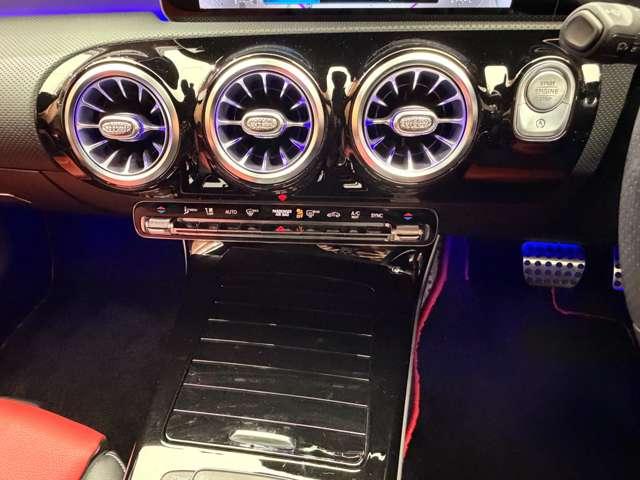 CLAクラス シューティングブレーク CLA200d シューティングブレーク AMGライン パノラマSR AMGレザーEXC アドバンスドPKG HUD 純正ナビ 360°カメラ ACC BSM シートヒーター パワーシート LEDヘッドライト ハイビームアシストプラス 電動リアゲート(15枚目)