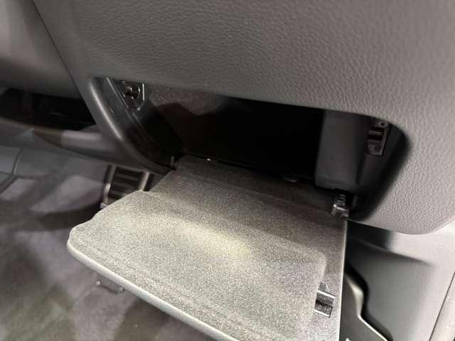 Q8 55TFSIクワトロ デビューパッケージSライン コンフォートアシスタンスPKG 純正ナビ 360°カメラ ACC BSM ハーフレザーシート シートヒーター パワーシート マトリクスLED ハイビームアシスト 電動リアゲート 純正22インチAW(25枚目)