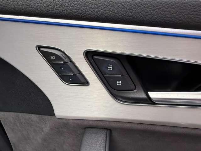 Q8 55TFSIクワトロ デビューパッケージSライン コンフォートアシスタンスPKG 純正ナビ 360°カメラ ACC BSM ハーフレザーシート シートヒーター パワーシート マトリクスLED ハイビームアシスト 電動リアゲート 純正22インチAW(26枚目)