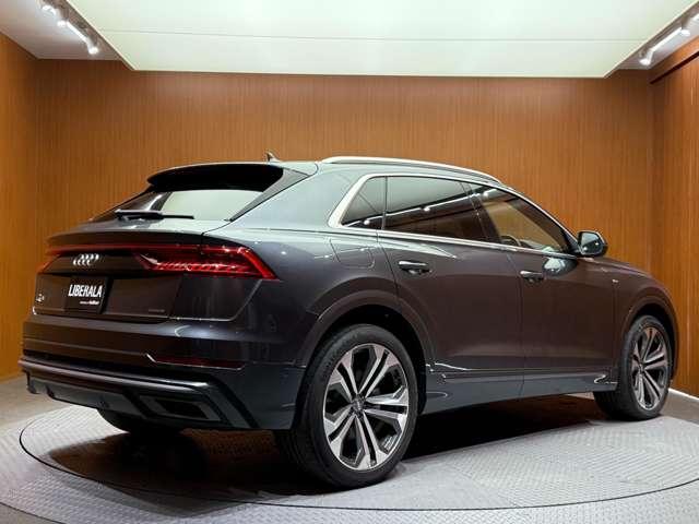 Q8 55TFSIクワトロ デビューパッケージSライン コンフォートアシスタンスPKG 純正ナビ 360°カメラ ACC BSM ハーフレザーシート シートヒーター パワーシート マトリクスLED ハイビームアシスト 電動リアゲート 純正22インチAW(55枚目)