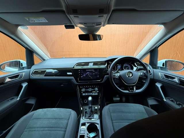 ゴルフトゥーラン TDI ハイライン ACC 純正ナビ バックカメラ PDC サイドアシスト レーンキープアシスト CarPlay Android Auto パーキングアシスト 電動リアゲート LEDヘッドライト オートライト ETC(4枚目)
