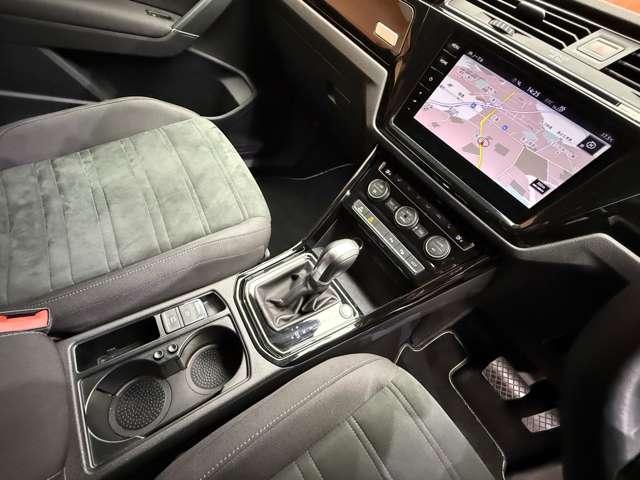 ゴルフトゥーラン TDI ハイライン ACC 純正ナビ バックカメラ PDC サイドアシスト レーンキープアシスト CarPlay Android Auto パーキングアシスト 電動リアゲート LEDヘッドライト オートライト ETC(16枚目)