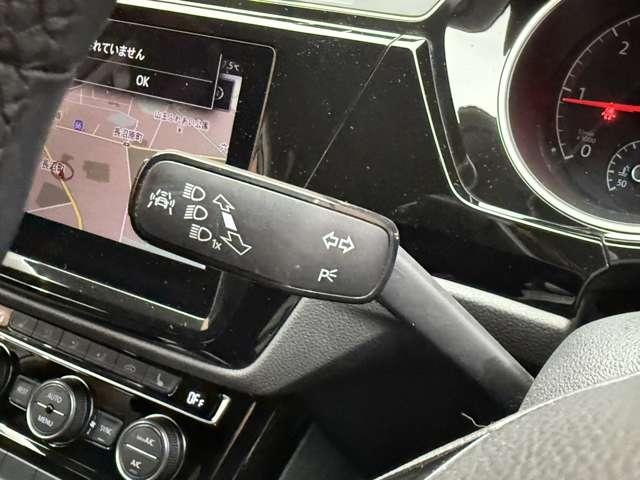 ゴルフトゥーラン TDI ハイライン ACC 純正ナビ バックカメラ PDC サイドアシスト レーンキープアシスト CarPlay Android Auto パーキングアシスト 電動リアゲート LEDヘッドライト オートライト ETC(25枚目)