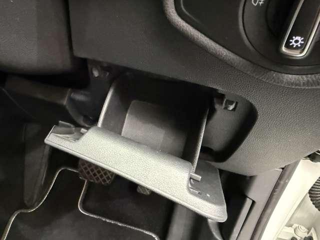 ゴルフトゥーラン TDI ハイライン ACC 純正ナビ バックカメラ PDC サイドアシスト レーンキープアシスト CarPlay Android Auto パーキングアシスト 電動リアゲート LEDヘッドライト オートライト ETC(27枚目)