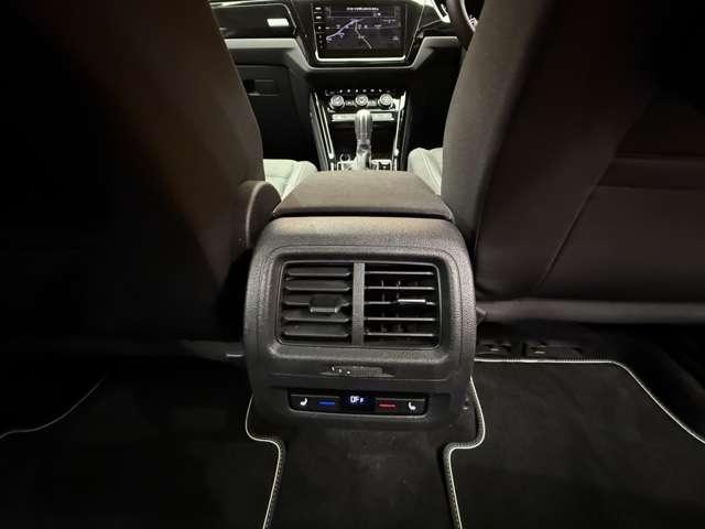 ゴルフトゥーラン TDI ハイライン ACC 純正ナビ バックカメラ PDC サイドアシスト レーンキープアシスト CarPlay Android Auto パーキングアシスト 電動リアゲート LEDヘッドライト オートライト ETC(36枚目)