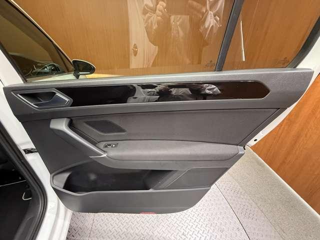 ゴルフトゥーラン TDI ハイライン ACC 純正ナビ バックカメラ PDC サイドアシスト レーンキープアシスト CarPlay Android Auto パーキングアシスト 電動リアゲート LEDヘッドライト オートライト ETC(45枚目)