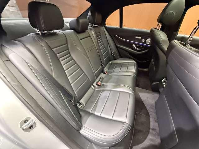 Ｅクラス Ｅ２２０ｄ　アバンギャルド　ＡＭＧライン　パノラマＳＲ　純正ナビ　３６０°カメラ　ＡＣＣ　ＢＳＭ　ＨＵＤ　黒革　シートヒーター　パワーシート　ＬＥＤヘッドライト　オートライト　Ｂｕｒｍｅｓｔｅｒ　電動リアゲート　アンビエントライト（9枚目）