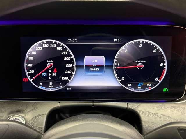 Ｅクラス Ｅ２２０ｄ　アバンギャルド　ＡＭＧライン　パノラマＳＲ　純正ナビ　３６０°カメラ　ＡＣＣ　ＢＳＭ　ＨＵＤ　黒革　シートヒーター　パワーシート　ＬＥＤヘッドライト　オートライト　Ｂｕｒｍｅｓｔｅｒ　電動リアゲート　アンビエントライト（20枚目）