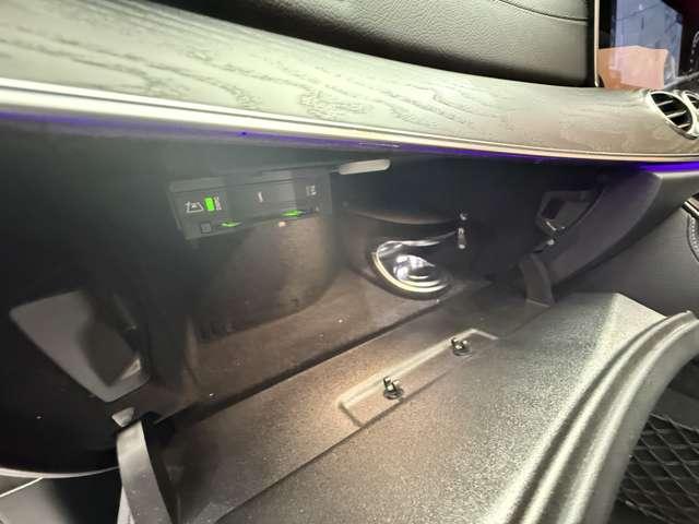 Ｅクラス Ｅ２２０ｄ　アバンギャルド　ＡＭＧライン　パノラマＳＲ　純正ナビ　３６０°カメラ　ＡＣＣ　ＢＳＭ　ＨＵＤ　黒革　シートヒーター　パワーシート　ＬＥＤヘッドライト　オートライト　Ｂｕｒｍｅｓｔｅｒ　電動リアゲート　アンビエントライト（33枚目）