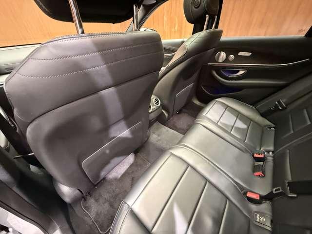 Ｅクラス Ｅ２２０ｄ　アバンギャルド　ＡＭＧライン　パノラマＳＲ　純正ナビ　３６０°カメラ　ＡＣＣ　ＢＳＭ　ＨＵＤ　黒革　シートヒーター　パワーシート　ＬＥＤヘッドライト　オートライト　Ｂｕｒｍｅｓｔｅｒ　電動リアゲート　アンビエントライト（38枚目）