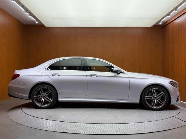 Ｅクラス Ｅ２２０ｄ　アバンギャルド　ＡＭＧライン　パノラマＳＲ　純正ナビ　３６０°カメラ　ＡＣＣ　ＢＳＭ　ＨＵＤ　黒革　シートヒーター　パワーシート　ＬＥＤヘッドライト　オートライト　Ｂｕｒｍｅｓｔｅｒ　電動リアゲート　アンビエントライト（50枚目）