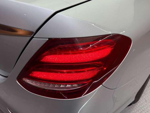 Ｅクラス Ｅ２２０ｄ　アバンギャルド　ＡＭＧライン　パノラマＳＲ　純正ナビ　３６０°カメラ　ＡＣＣ　ＢＳＭ　ＨＵＤ　黒革　シートヒーター　パワーシート　ＬＥＤヘッドライト　オートライト　Ｂｕｒｍｅｓｔｅｒ　電動リアゲート　アンビエントライト（63枚目）