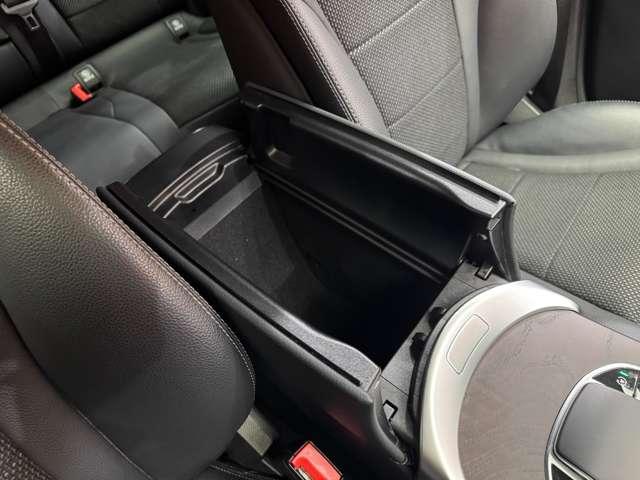 ご遠方の場合でも、下取り車両の金額を概算でお出しすることは可能でございます。車検証をお手元に、走行距離をご確認の上お問い合わせくださいませ。