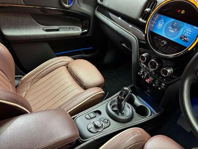 ＭＩＮＩ クーパーＤクロスオーバーオール４　ワンオーナー　ＡＣＣ　純正ナビ　バックカメラ　ＰＤＣ　電動リアゲート　パーキングアシスト　ドライブセレクト　パーキングアシスト　インテリジェントセーフティ　コンフォートアクセス　革調シートカバー（13枚目）