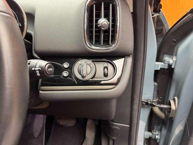 ＭＩＮＩ クーパーＤクロスオーバーオール４　ワンオーナー　ＡＣＣ　純正ナビ　バックカメラ　ＰＤＣ　電動リアゲート　パーキングアシスト　ドライブセレクト　パーキングアシスト　インテリジェントセーフティ　コンフォートアクセス　革調シートカバー（24枚目）