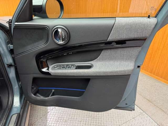 ＭＩＮＩ クーパーＤクロスオーバーオール４　ワンオーナー　ＡＣＣ　純正ナビ　バックカメラ　ＰＤＣ　電動リアゲート　パーキングアシスト　ドライブセレクト　パーキングアシスト　インテリジェントセーフティ　コンフォートアクセス　革調シートカバー（39枚目）