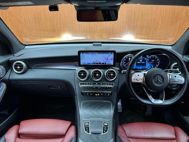ＧＬＣ ＧＬＣ３００　４マチック　ＡＭＧライン　レザーエクスクルーシブＰＫＧ　パノラマＳＲ　純正ナビ　３６０°カメラ　ＡＣＣ　ＨＵＤ　シートヒーター　パワーシート　ＬＥＤヘッドライト　ハイビームアシスト　電動リアゲート　アンビエントライト（4枚目）