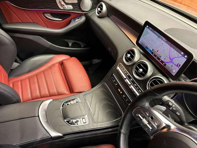 ＧＬＣ ＧＬＣ３００　４マチック　ＡＭＧライン　レザーエクスクルーシブＰＫＧ　パノラマＳＲ　純正ナビ　３６０°カメラ　ＡＣＣ　ＨＵＤ　シートヒーター　パワーシート　ＬＥＤヘッドライト　ハイビームアシスト　電動リアゲート　アンビエントライト（13枚目）